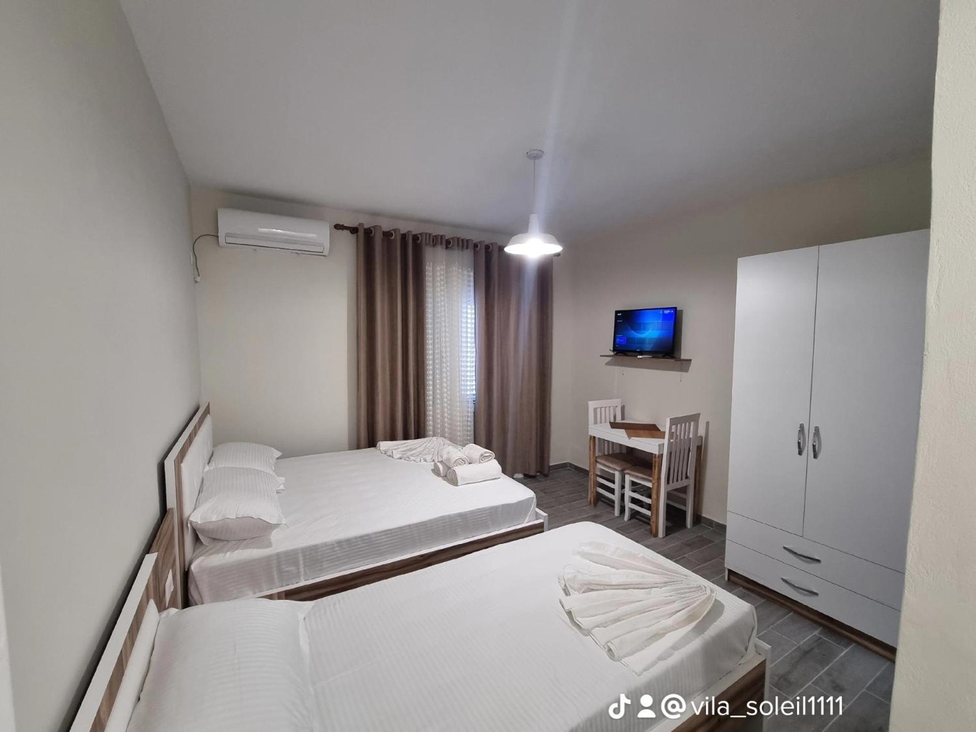 Vila Soleil Hotel Vlore Room photo